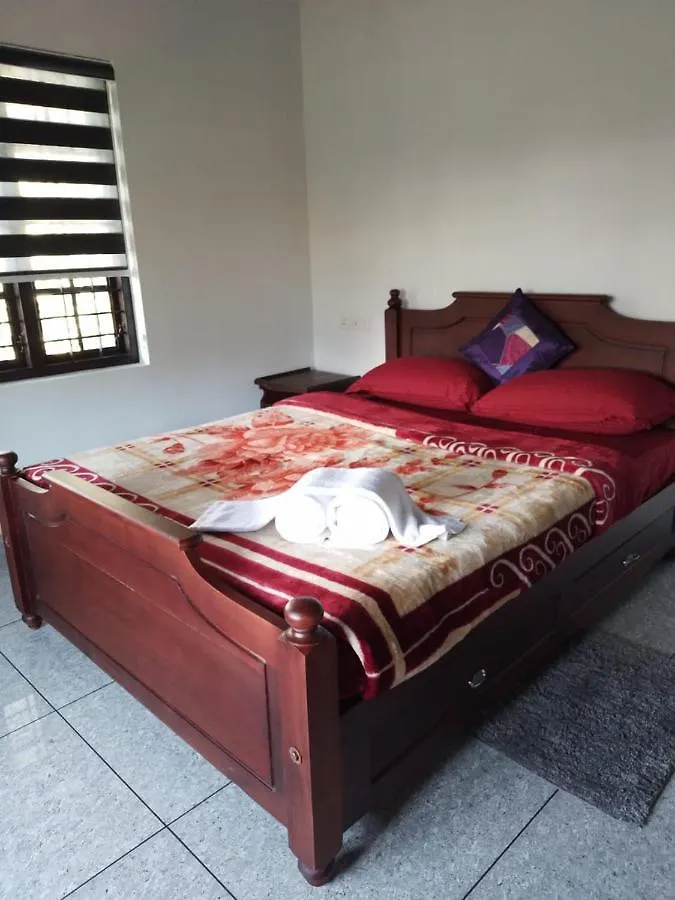 Cherry Blossom Homestays Munnar 2Bhk